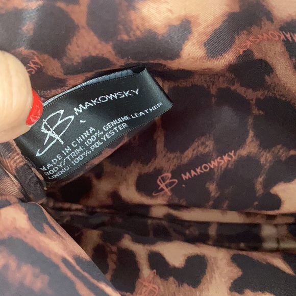 B. Makowsky red silver chain strap crossbody purse - Picture 4 of 11